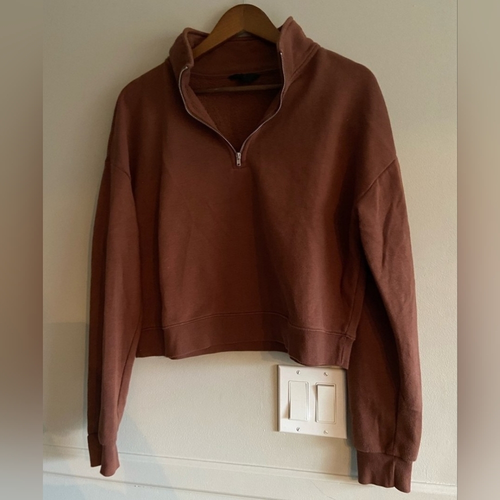 No Boundaries size large soft brown cropped sweater